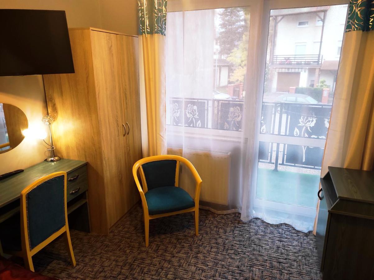 Pod Roza B&B ウストカ エクステリア 写真